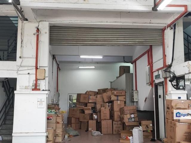 Warehouse for sale in Malaka