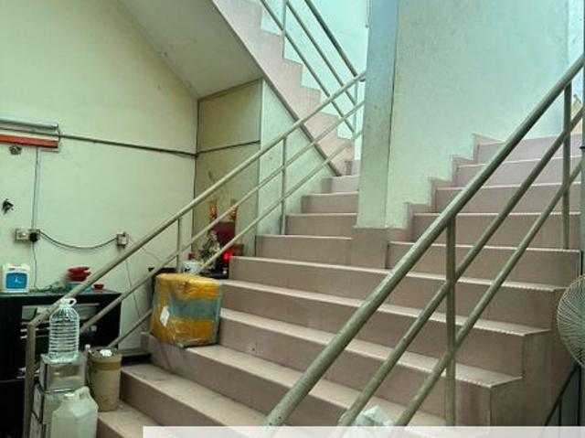 Warehouse for rent in Malaka