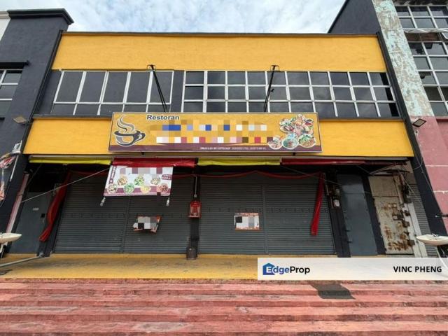 Shop for rent in Malaka