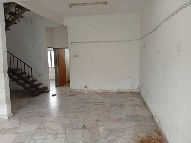 Terraced House for sale in Malaka