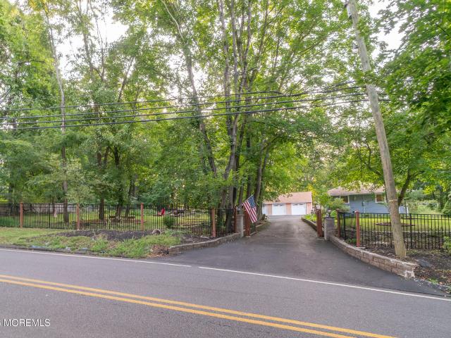 House for sale in Perrineville, Millstone Township