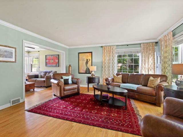 House for sale in Clarendon Hills, Illinois