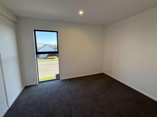 Townhouse for rent in Canterbury