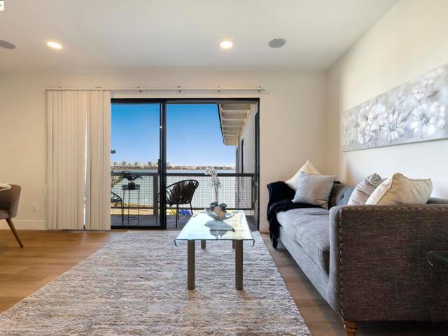 Condo for sale in Emeryville, California