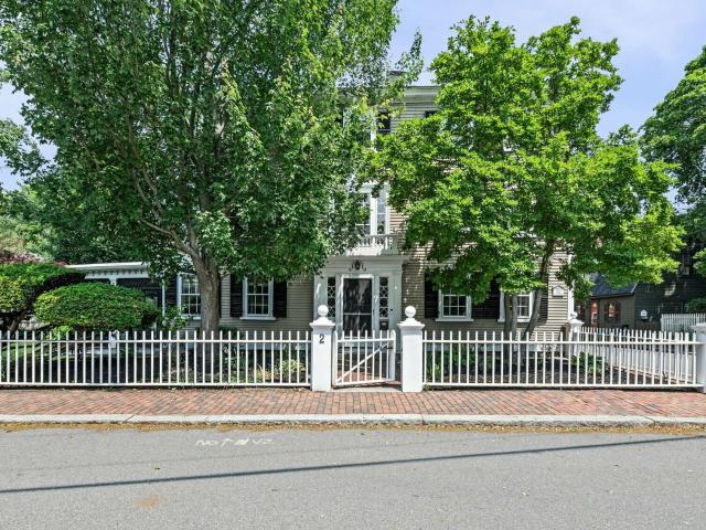 Townhouse for sale in Salem