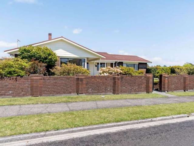 House for sale in Highlands Park, New Plymouth