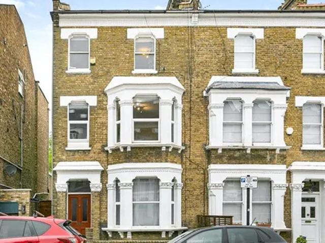 Apartment for rent in London Borough of Hounslow, Strand