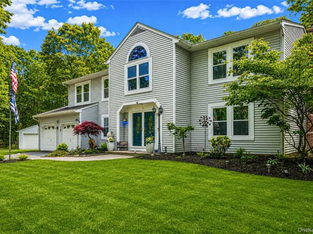 House for sale in Centereach, New York
