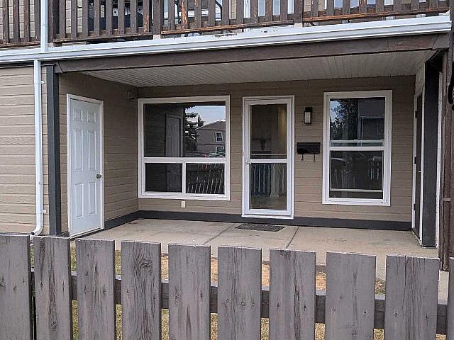 Townhouse for rent in Wedgewood, Alberta