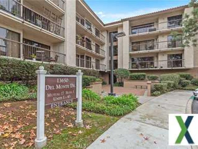 Apartment for sale in Seal Beach