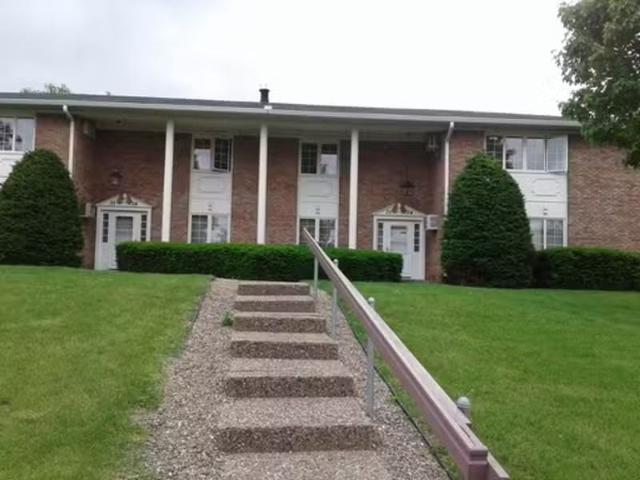 Condo for rent in Moline