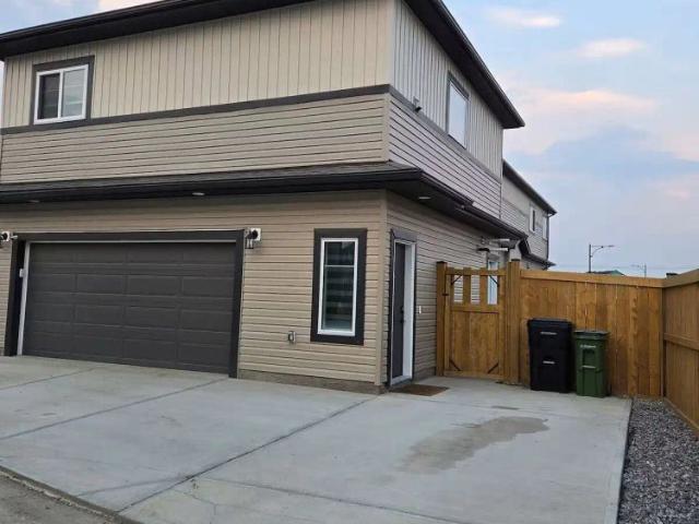 Apartment for rent in Chappelle, Edmonton