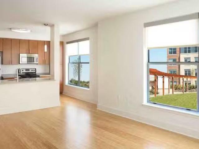 Condo for sale in Arlington