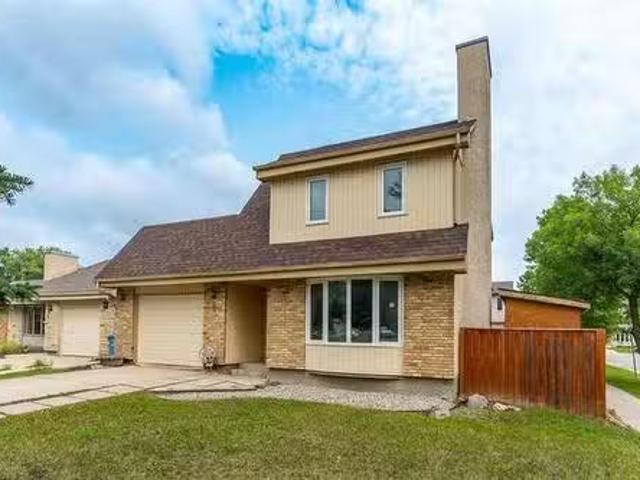 House for sale in East St. Paul, Manitoba