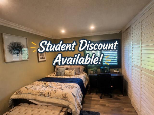 Room for rent in Canyon Country, California
