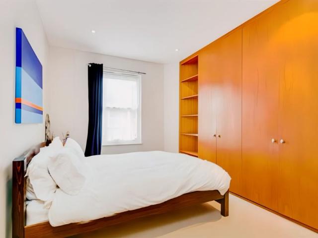 Apartment for rent in Brompton, Greater London