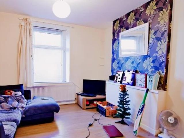 Apartment for rent in Bulk, Bare