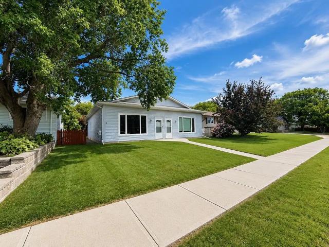 House for rent in Gibbons, Alberta