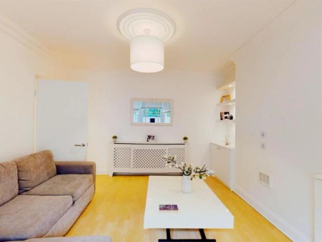 Apartment for rent in Kennington, Greater London