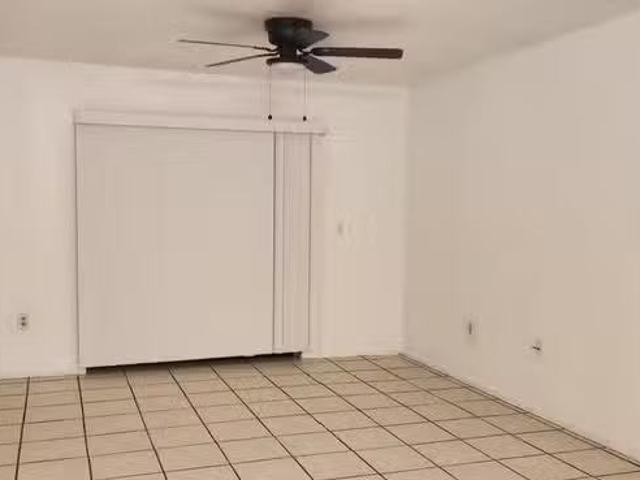 Condo for rent in Melbourne