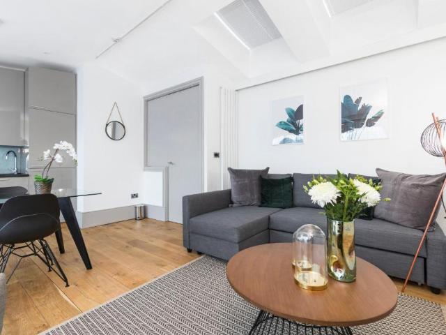 Flat for rent in Kensington, Earl's Court