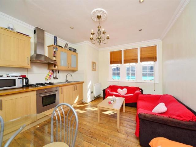 Flat for rent in Westminster, Victoria