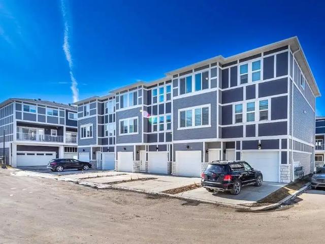House for rent in Chestermere, Alberta