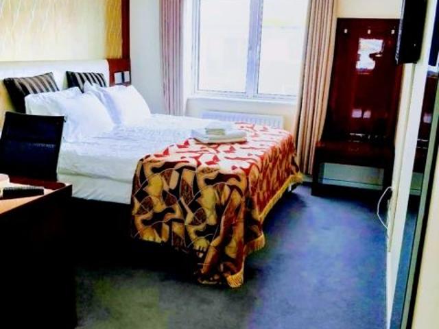Apartment for rent in Roedean