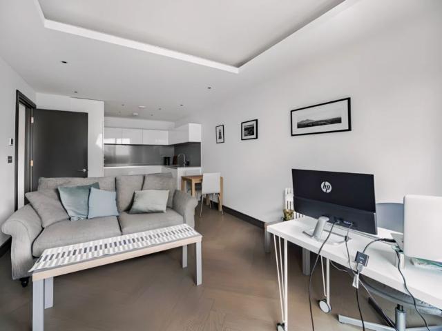 Apartment for rent in St Margarets, Greater London