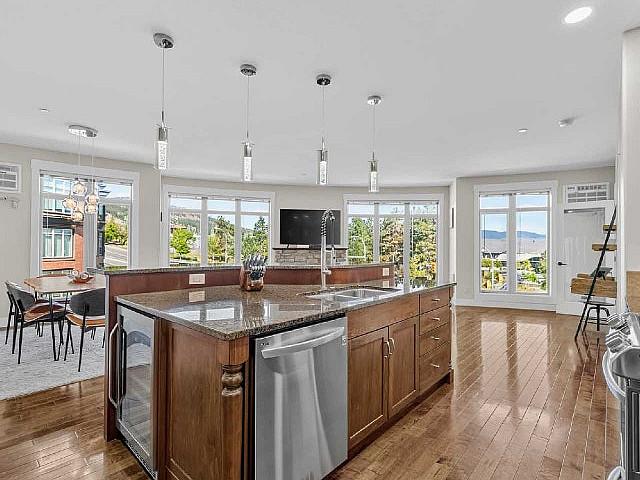 Condo for sale in British Columbia