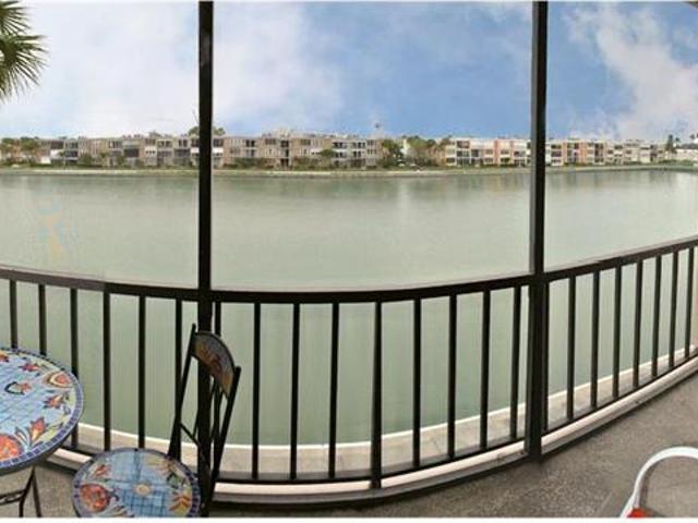 Condo for sale in South Pasadena, Florida