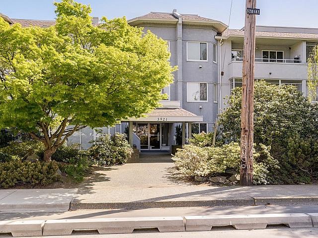 Condo for sale in Saanich, British Columbia
