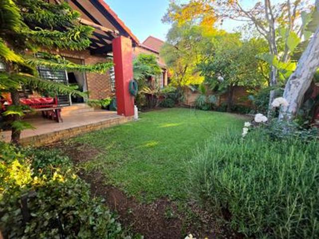 Townhouse for sale in Green Valley, City of Tshwane Metropolitan Municipality