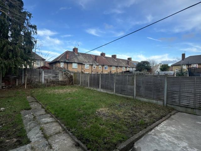 House for rent in London Borough of Barking and Dagenham, Greater London