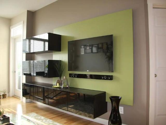 Townhouse for rent in Springside, Calgary