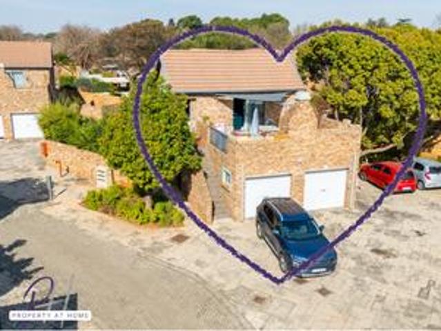 Townhouse for sale in Rietvalleipark, City of Tshwane Metropolitan Municipality