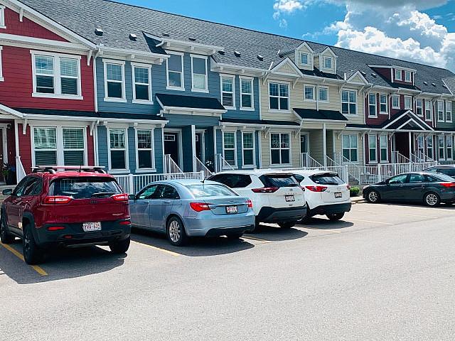 Townhouse for rent in Northwest, Alberta