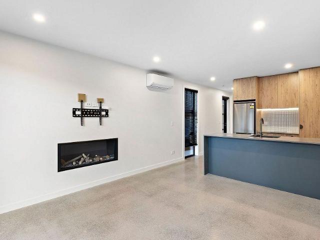 Townhouse for rent in Otakou