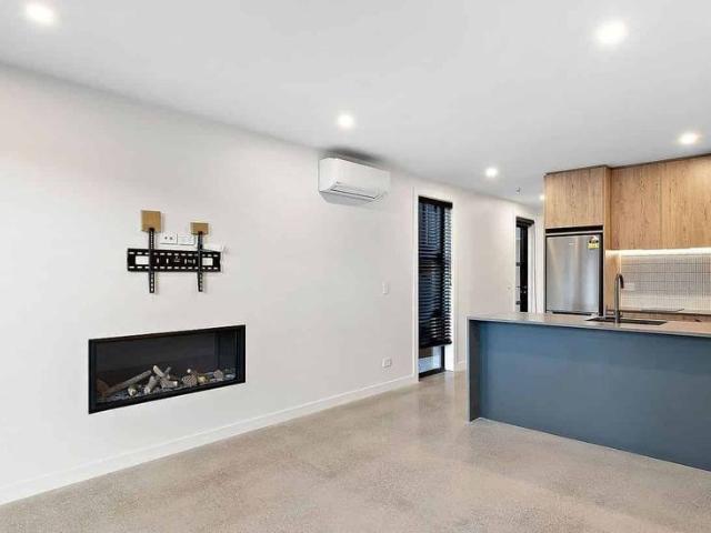 Townhouse for rent in Otakou