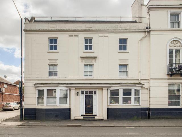 Apartment for rent in Sydenham, Green Close