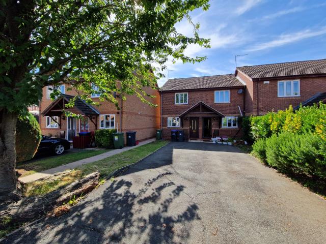 House for rent in Sydenham, Green Close