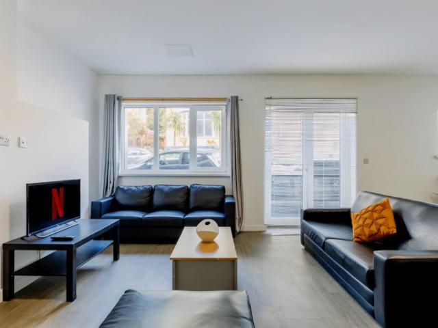 Room for rent in Lipson Vale, Mount Wise