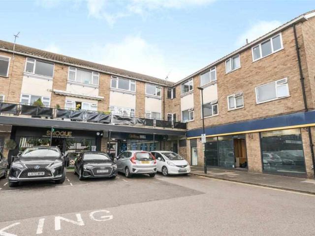 Apartment for sale in Orpington, Bromley