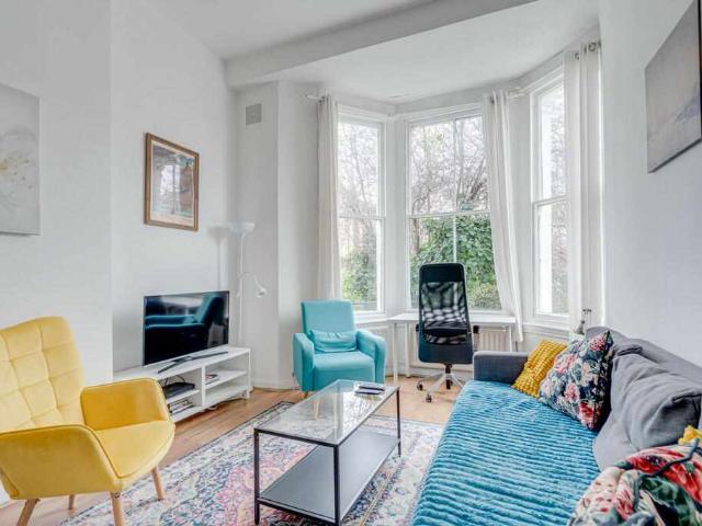 Apartment for sale in London, Greater London