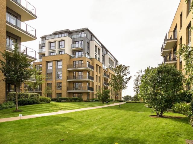 Apartment for rent in Strawberry Hill, Greater London