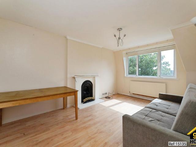 Apartment for rent in Rush Green, Greater London