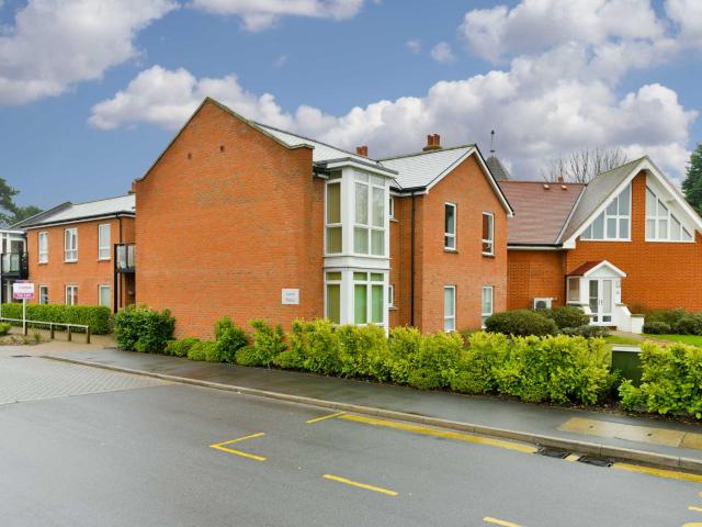 Apartment for rent in Epsom, Surrey