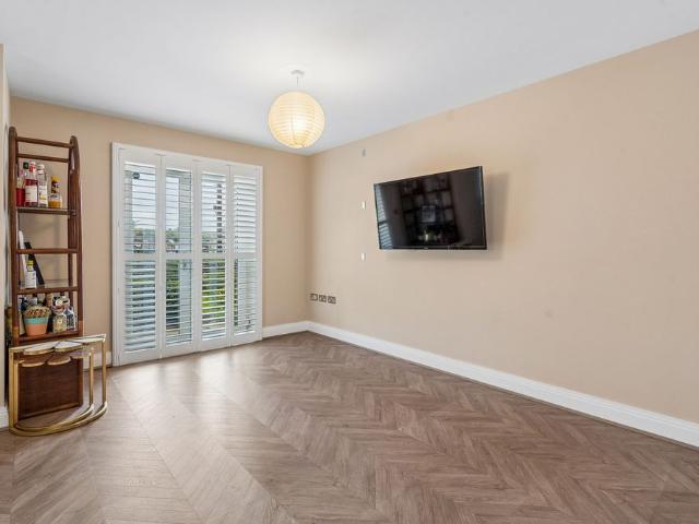 Apartment for rent in Chesham, Asheridge
