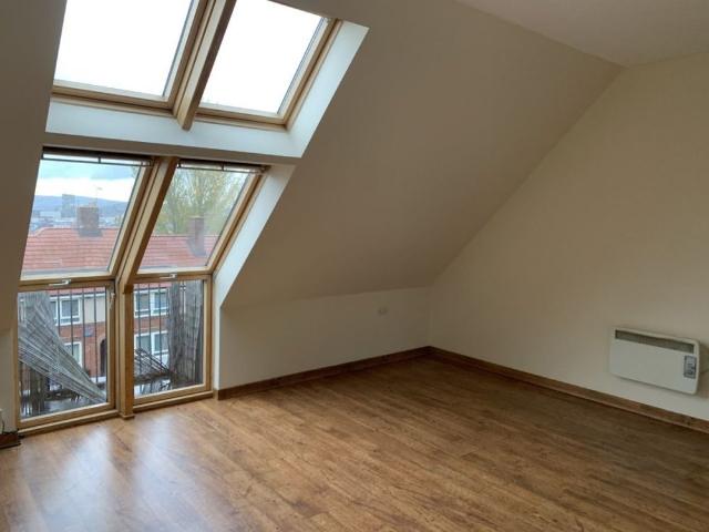Apartment for rent in Upper Heeley, Lowfield