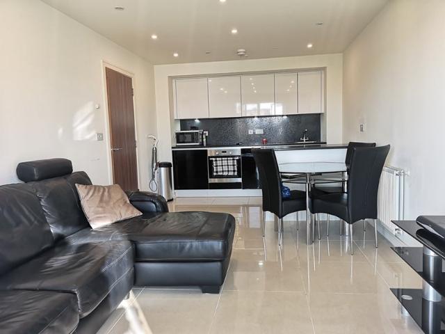 Apartment for rent in West Hendon, Greater London